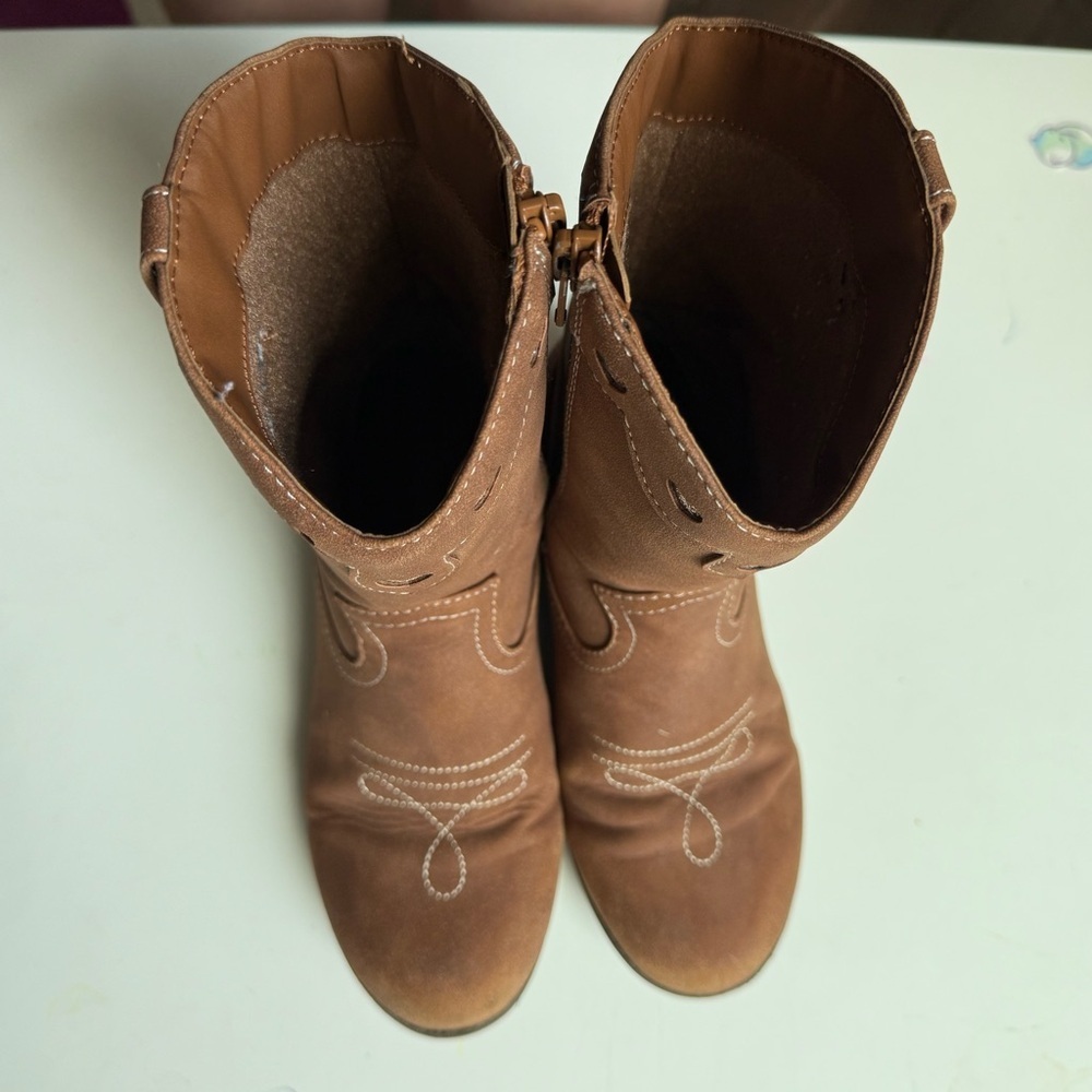 Gymboree Brown Kids Boots with Heart Accents - Picture 5 of 11